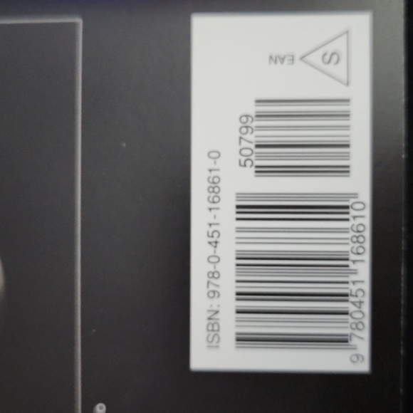 NWT Skeleton Crew by Stephen King - Picture 2 of 3